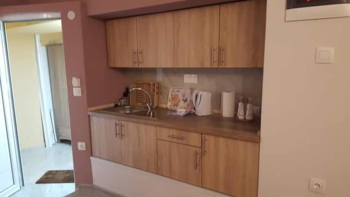 Perea White Suites Περαία Εξωτερικό φωτογραφία